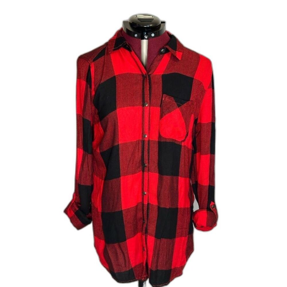 Maurice’s Medium Hi/Lo Flannel with Adjustable Sleeve Length